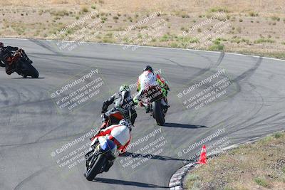 media/Apr-20-2025-AHRMA (Sun) [[393a79c373]]/Race/Group 11 early race/Turn 4b/